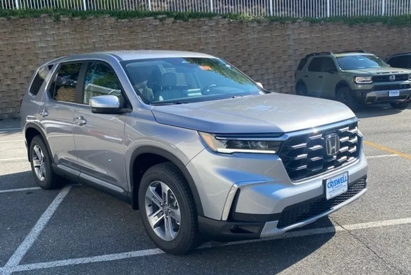 2025 Honda Pilot EX-L photo 1