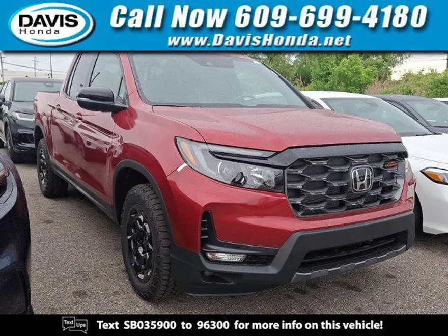 2025 Honda Ridgeline TrailSport photo 1