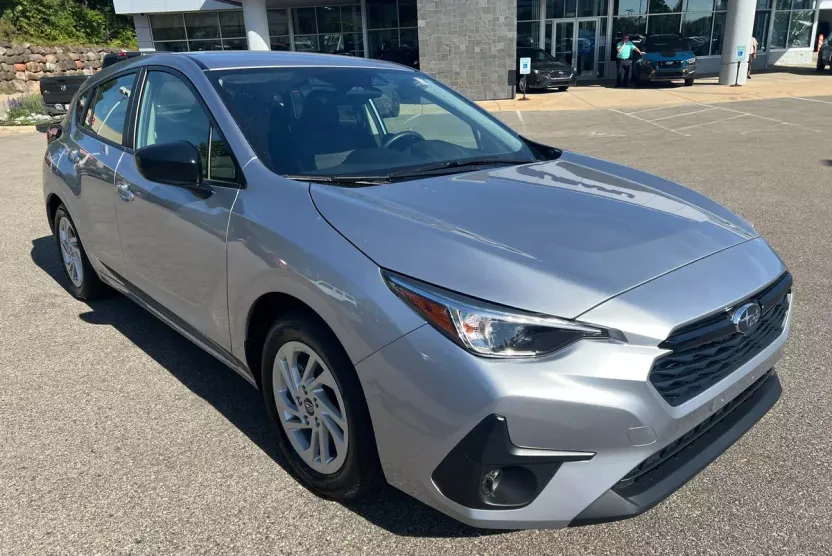 2025 Subaru Impreza Base photo 1