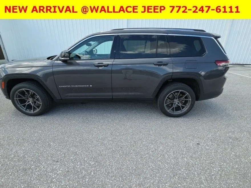 2022 Jeep Grand Cherokee Limited photo 1