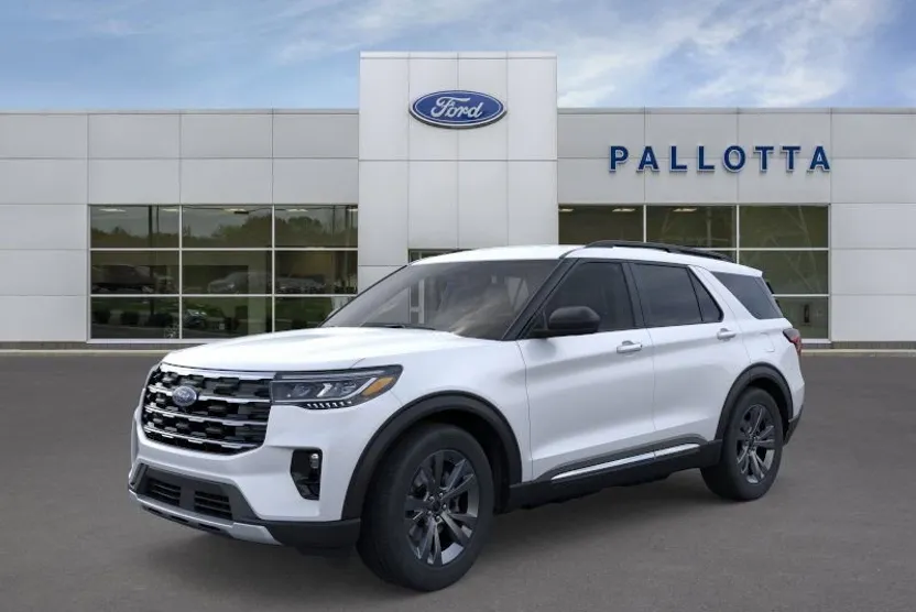 2025 Ford Explorer photo 1