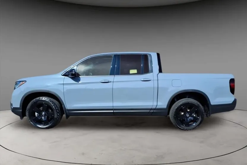 2025 Honda Ridgeline Black Edition photo 1