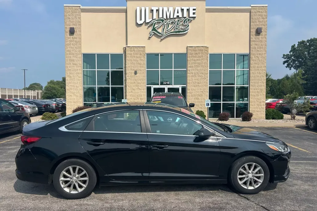 2019 Hyundai Sonata SE photo 1