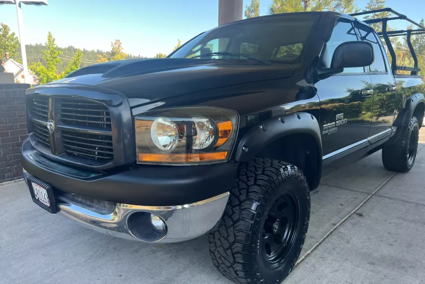 2006 Dodge Ram SLT photo 1