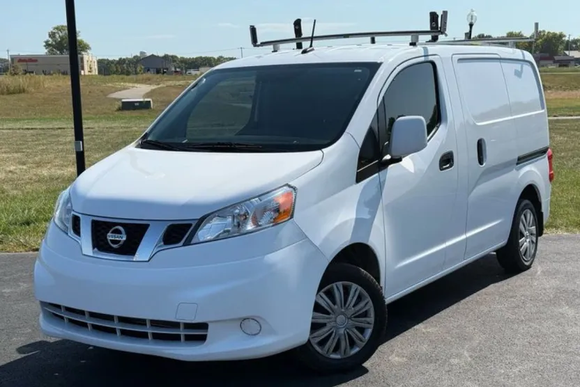 2020 Nissan NV200 SV photo 1