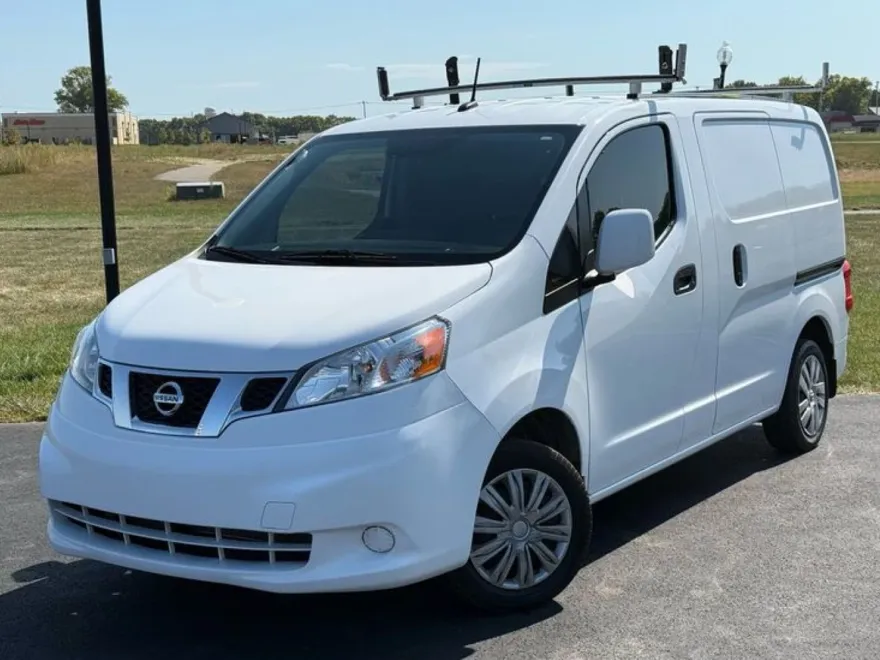 2020 Nissan NV200 SV photo 1