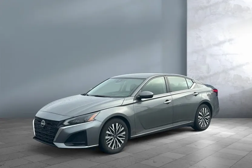 2023 Nissan Altima 2.5 SV photo 1
