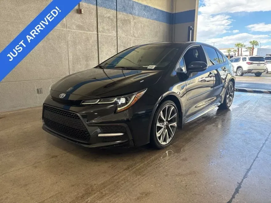 2022 Toyota Corolla SE photo 1