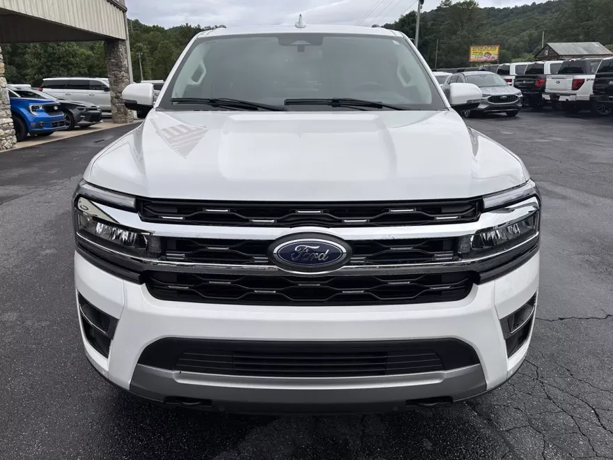 2023 Ford Expedition MAX Limited photo 1