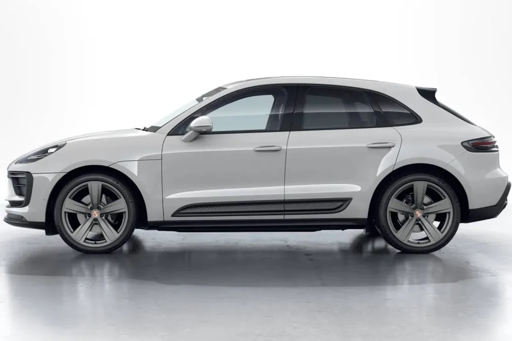 2026 Porsche Macan T photo 1
