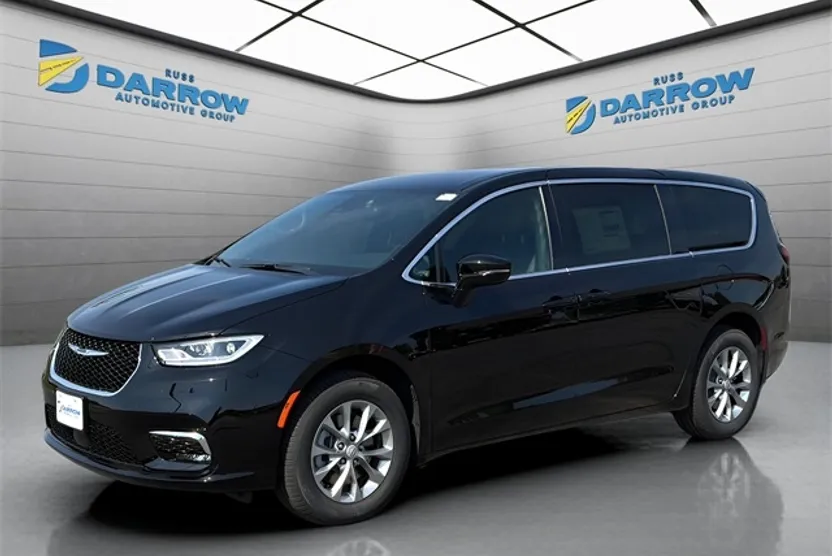 2026 Chrysler Pacifica photo 1