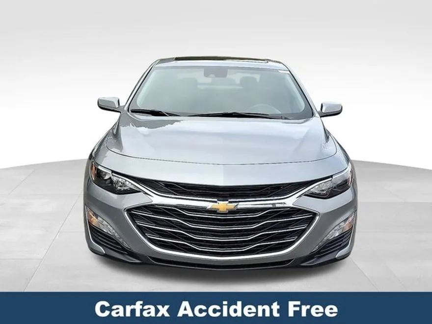 2024 Chevrolet Malibu 1LT photo 1