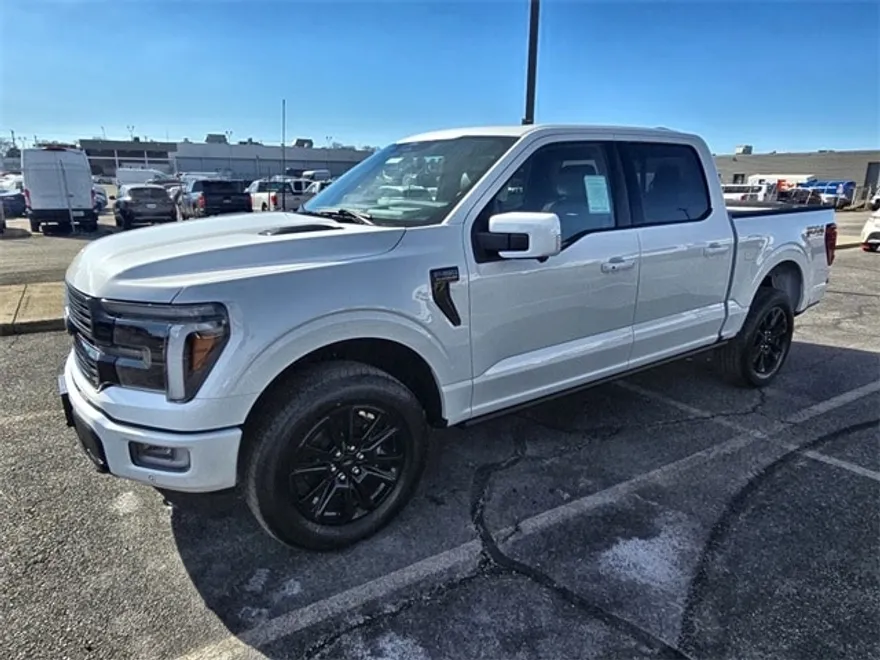 2025 Ford F-150 Platinum photo 1