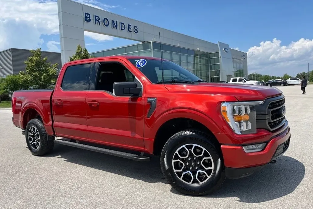 2023 Ford F-150 XLT photo 1