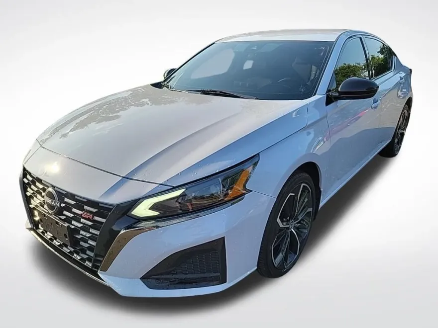 2023 Nissan Altima 2.5 SR photo 1