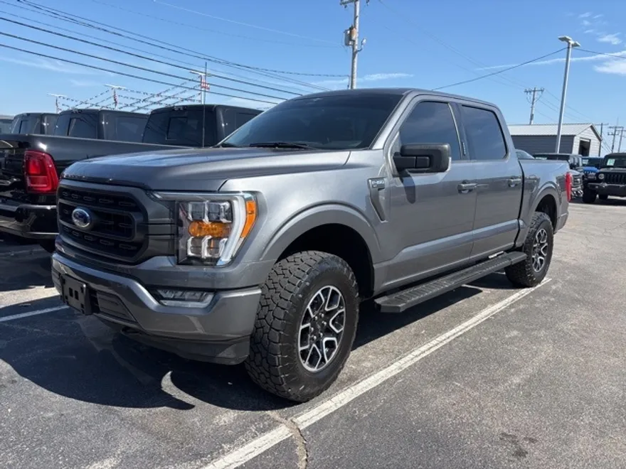 2023 Ford F-150 XLT photo 1