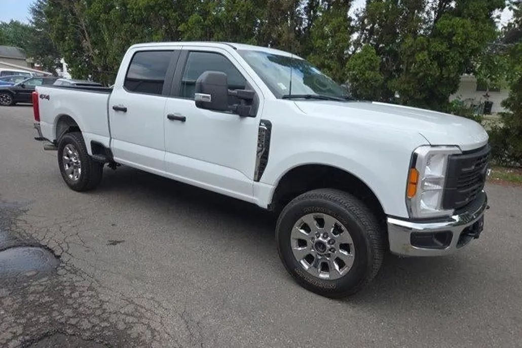 2023 Ford F-250 XL photo 1