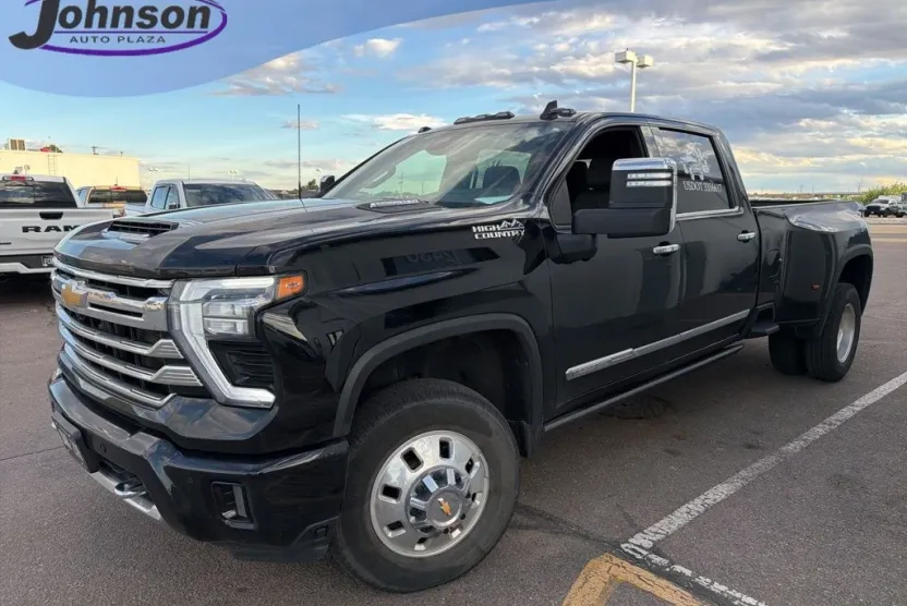 2024 Chevrolet Silverado 3500HD High Country photo 1