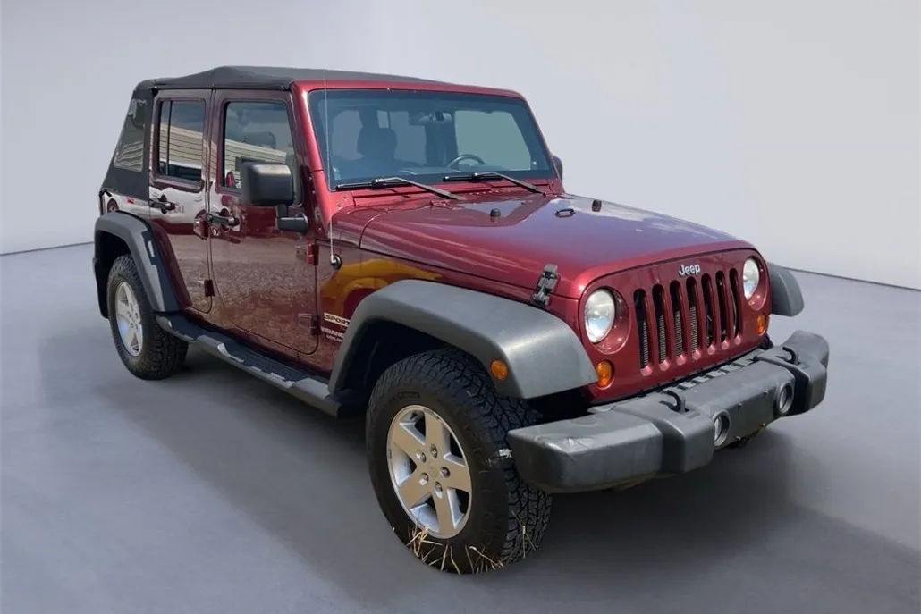 2010 Jeep Wrangler Unlimited Sport photo 1