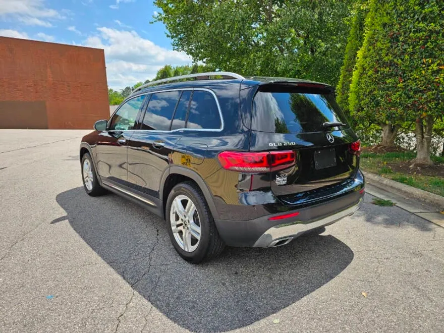 2020 Mercedes Benz GLB 250 photo 1
