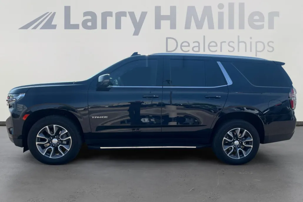 2023 Chevrolet Tahoe LT photo 1