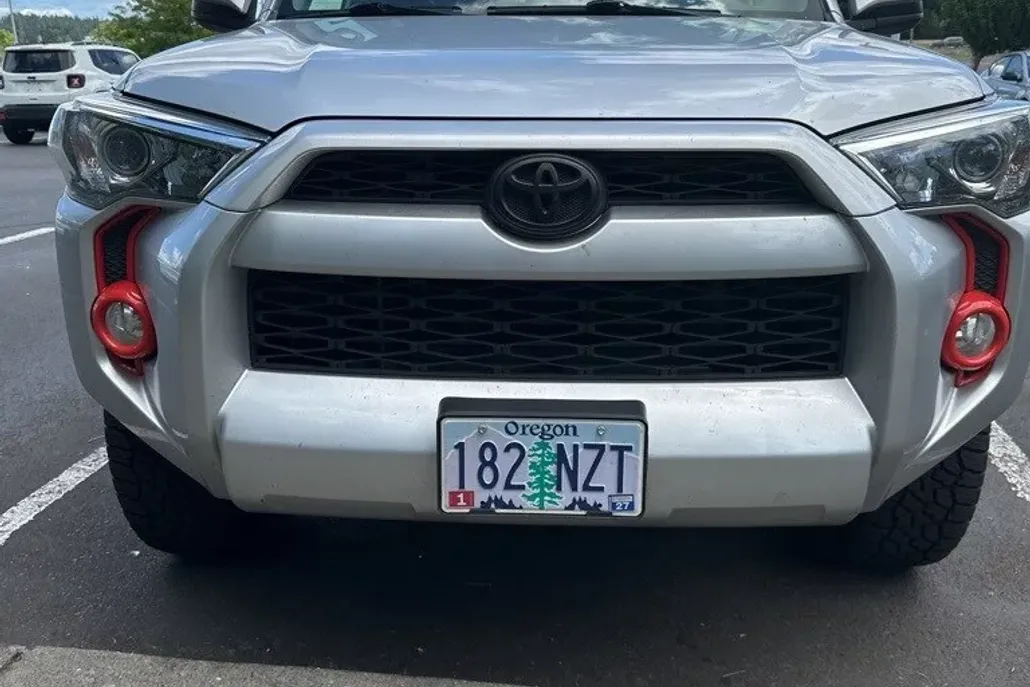 2019 Toyota 4Runner SR5 photo 1