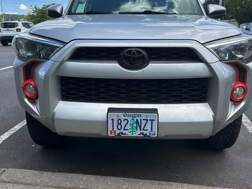 2019 Toyota 4Runner SR5 photo 1