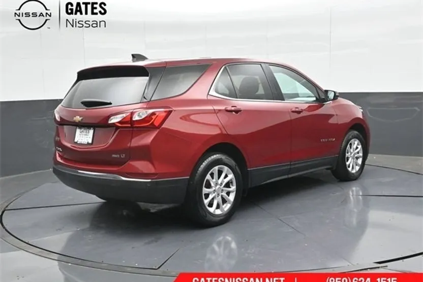 2018 Chevrolet Equinox LT photo 1