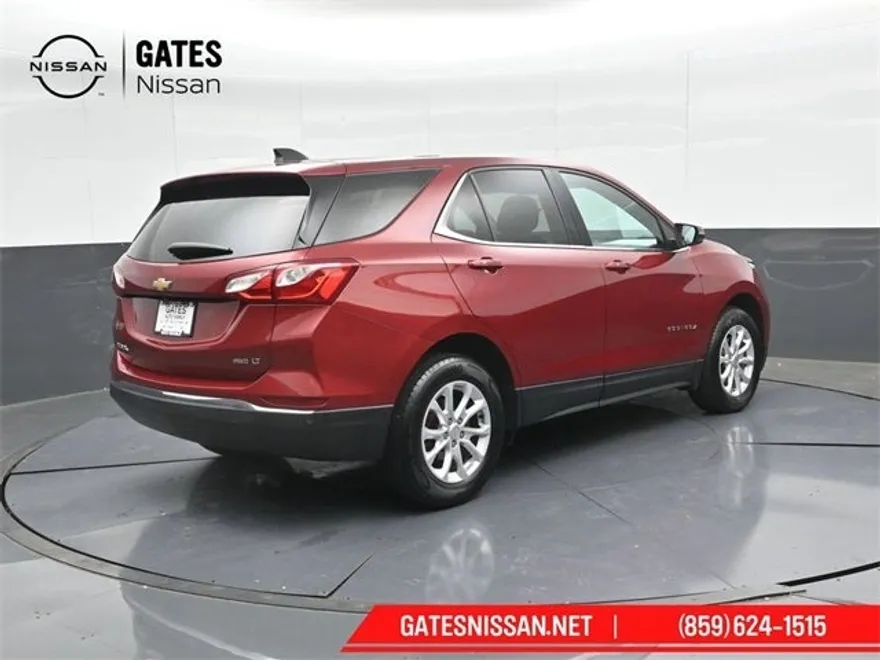 2018 Chevrolet Equinox LT photo 1