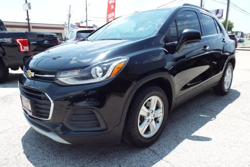 2019 Chevrolet Trax LT photo 1