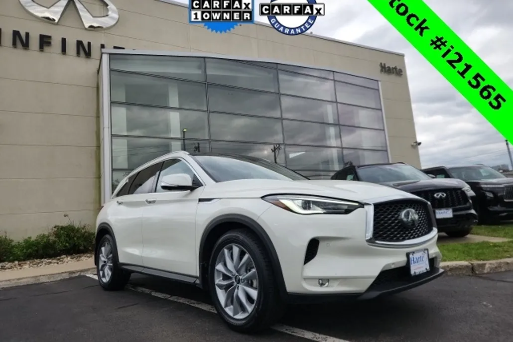 2022 Infiniti QX50 Essential photo 1
