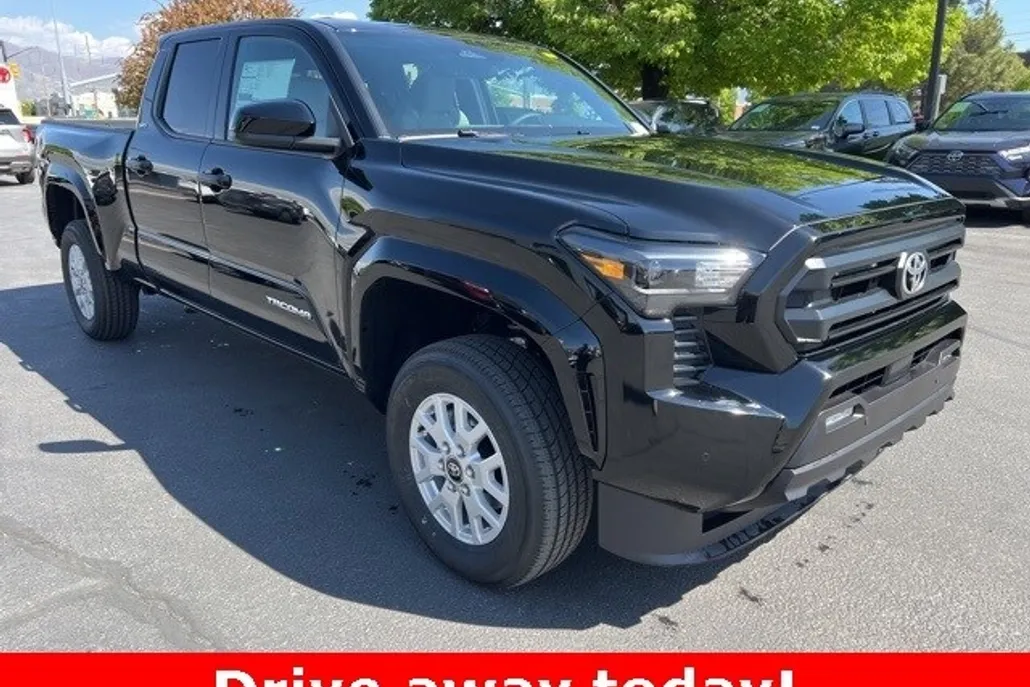 2025 Toyota Tacoma SR5 photo 1