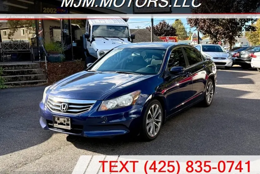 2012 Honda Accord LX photo 1