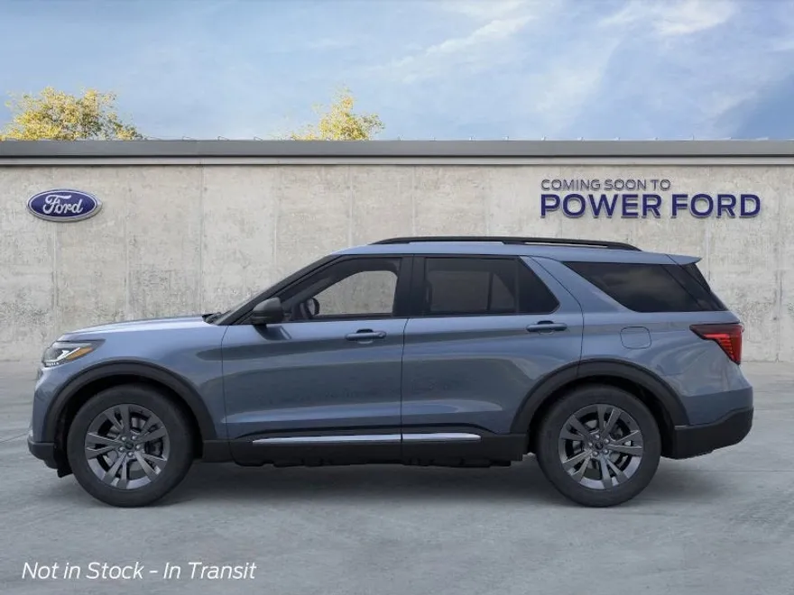 2025 Ford Explorer photo 1