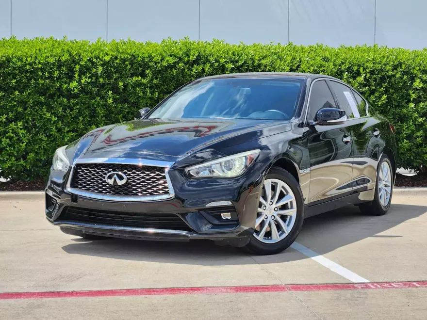 2018 Infiniti Q50 2.0t PURE photo 1