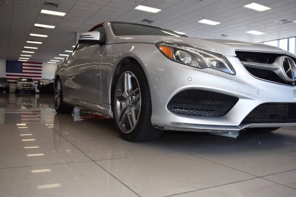 2017 Mercedes Benz E 400 photo 1