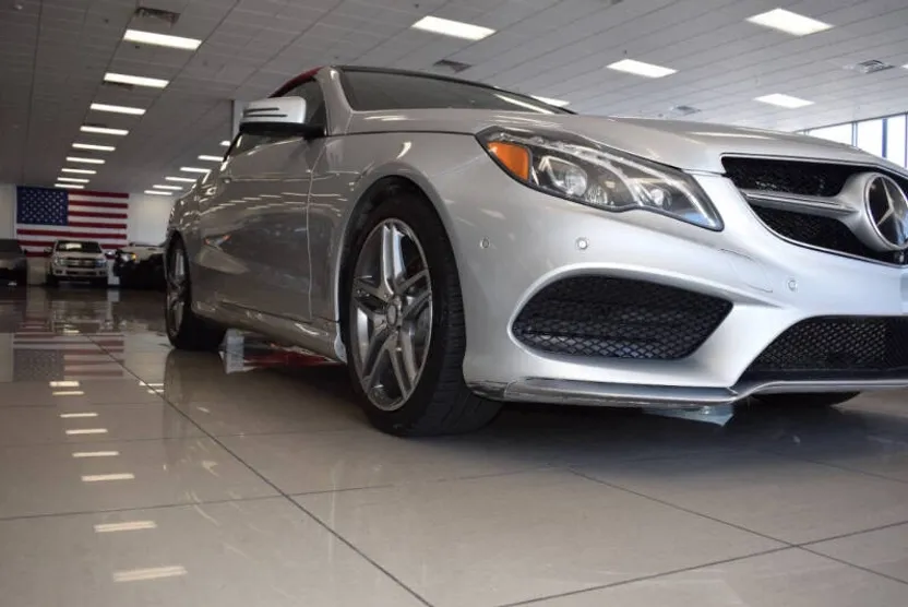 2017 Mercedes Benz E 400 photo 1