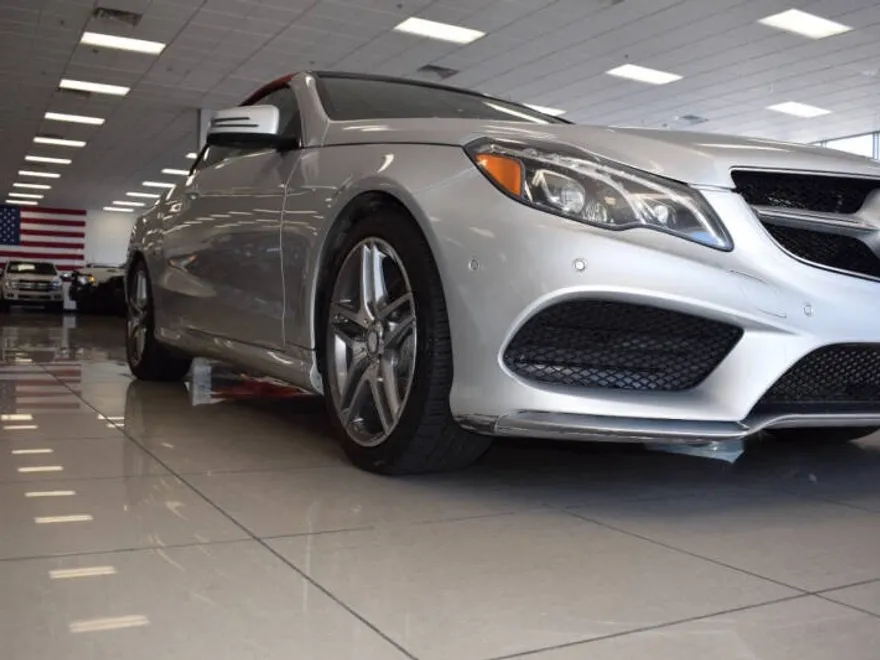2017 Mercedes Benz E 400 photo 1