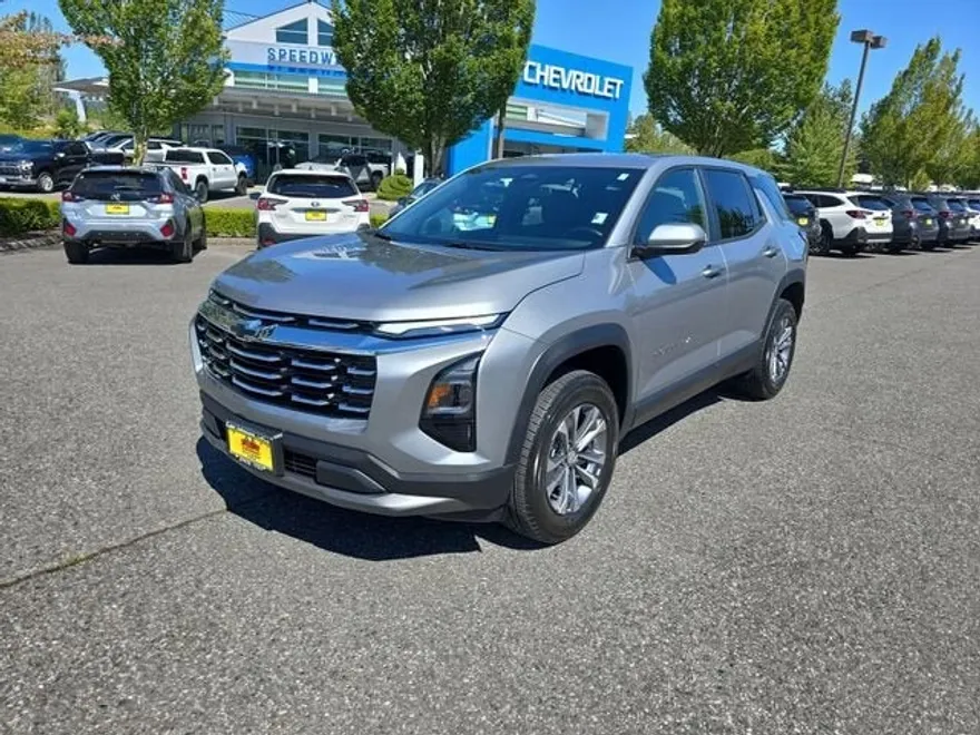 2025 Chevrolet Equinox LT photo 1