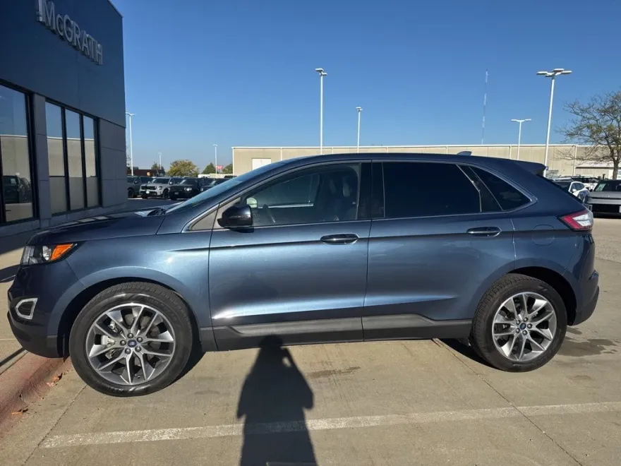 2018 Ford Edge Titanium photo 1