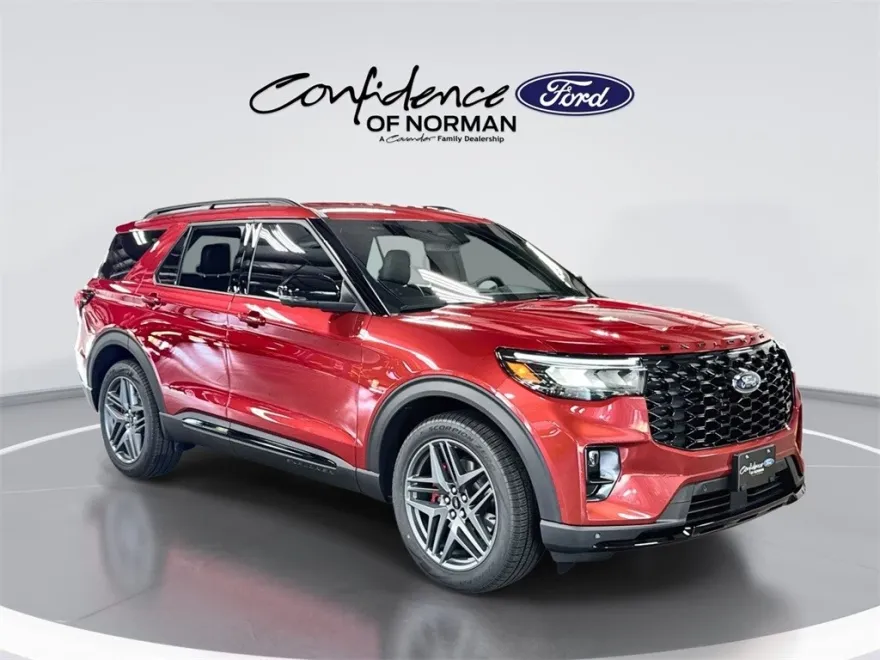 2025 Ford Explorer ST photo 1