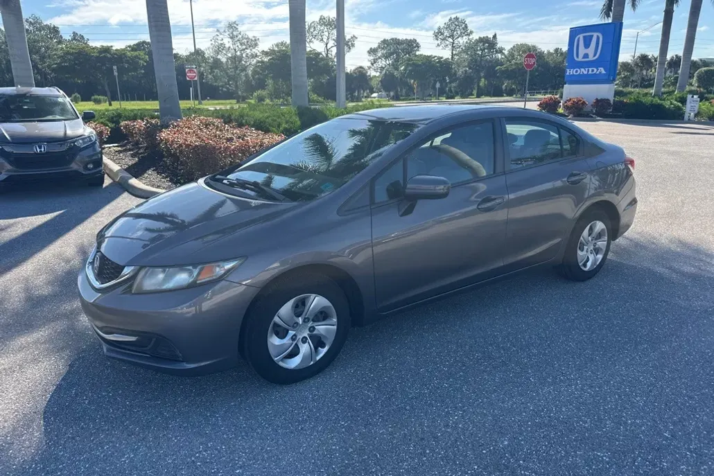 2015 Honda Civic LX photo 1