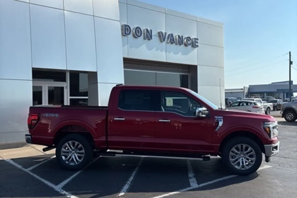 2025 Ford F-150 Lariat photo 1