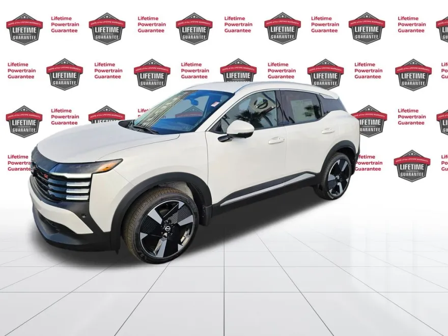 2025 Nissan Kicks SR photo 1