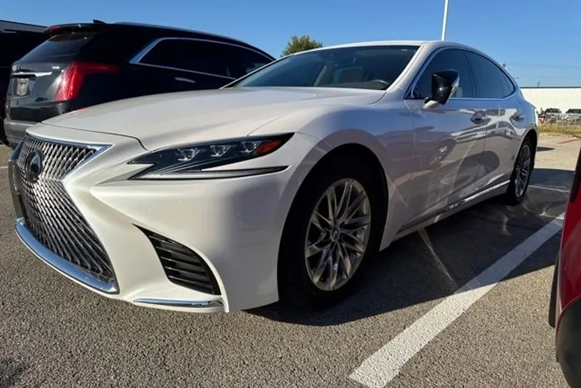 2019 Lexus LS 500 photo 1