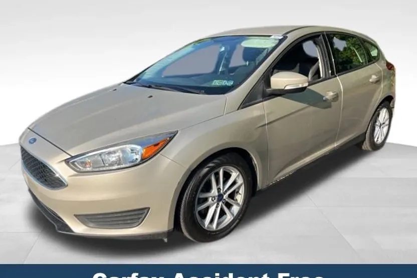 2017 Ford Focus SE photo 1