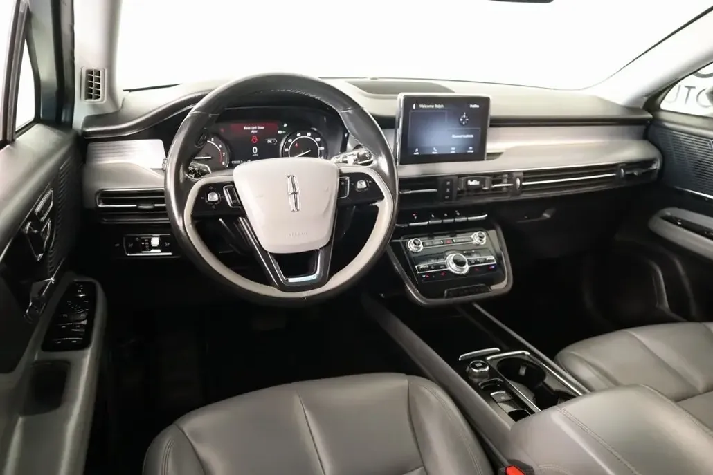 2021 Lincoln Corsair Standard photo 1