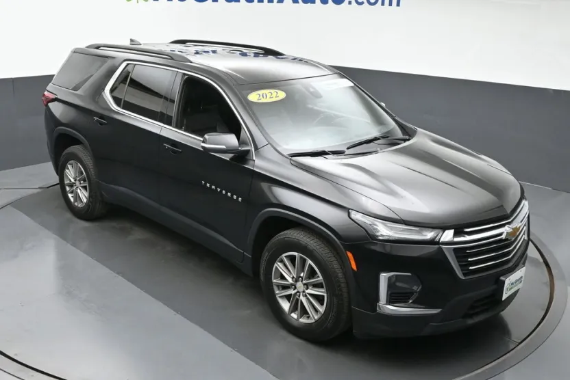 2022 Chevrolet Traverse Leather photo 1