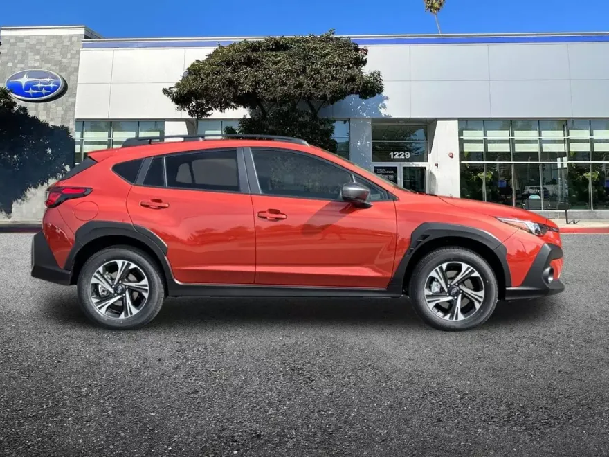 2025 Subaru Crosstrek Premium photo 1