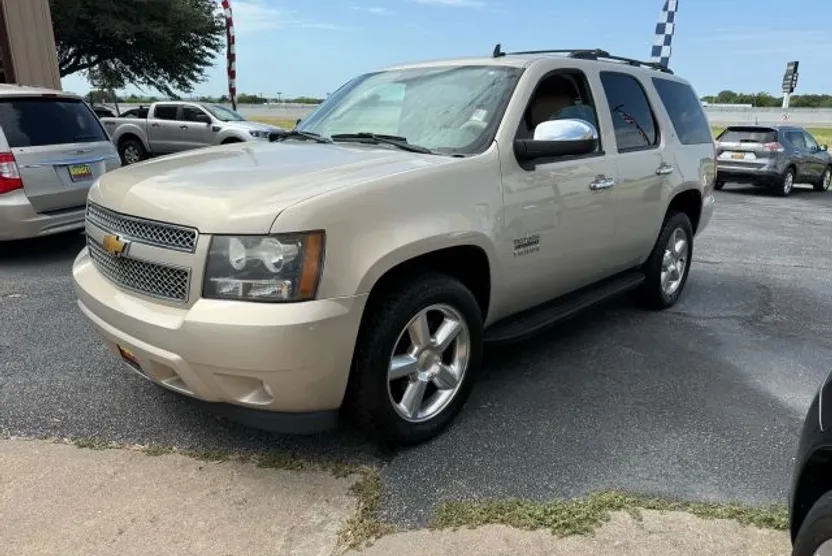 2012 Chevrolet Tahoe LT photo 1